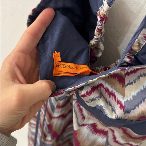 BCBGeneration Chevron Print Red Gray Maxi S Criss Cross Strap Dress Adjustable - Picture 7 of 7